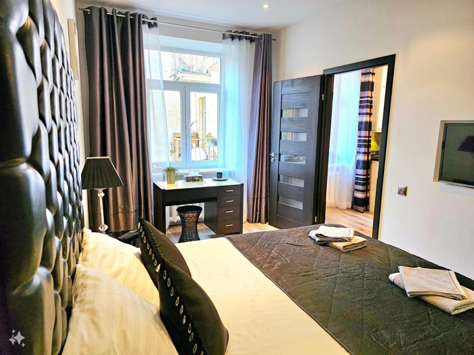 Modern 2 Bedroom Apartment In The City Centre 里加 外观 照片