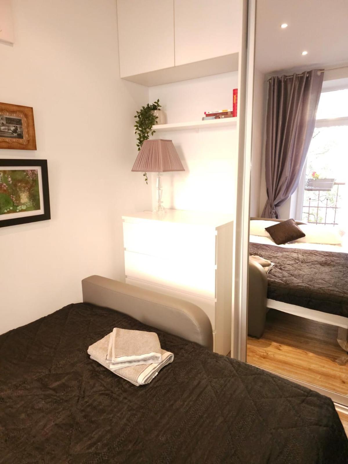Modern 2 Bedroom Apartment In The City Centre 里加 外观 照片