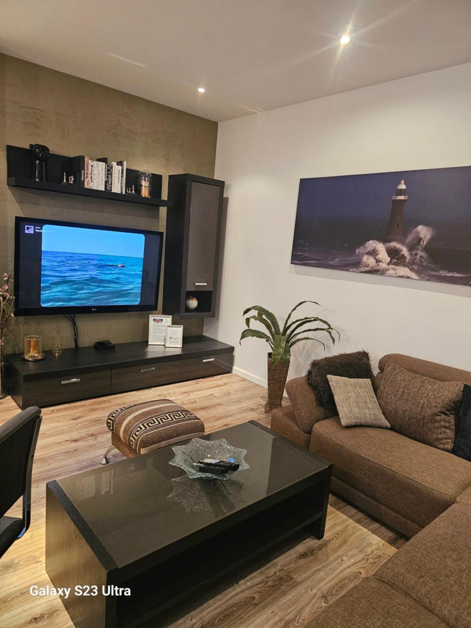 Modern 2 Bedroom Apartment In The City Centre 里加 外观 照片